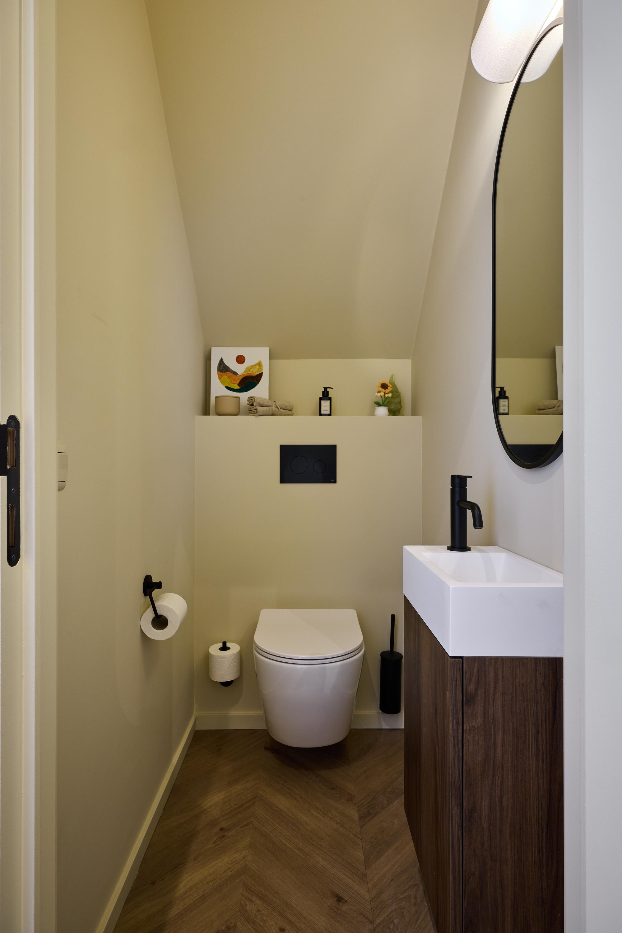 fr temoignages-clients salle-de-bains-elegante-aux-accents-colores-et-noyer-pour-fenna-et-quinten